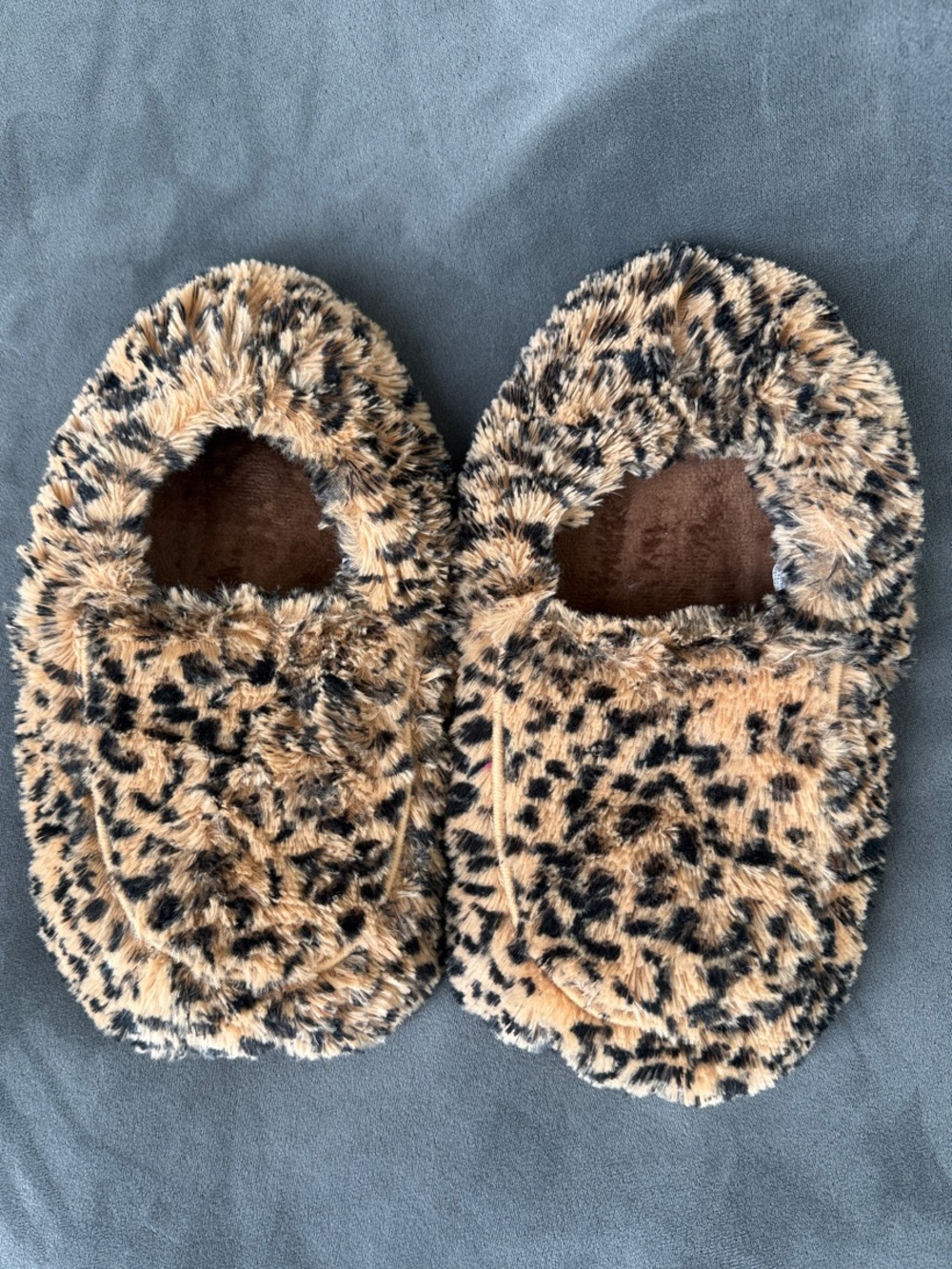 Fuzzy Leopard Print Warmies Slip-On Slippers - Tan & Black